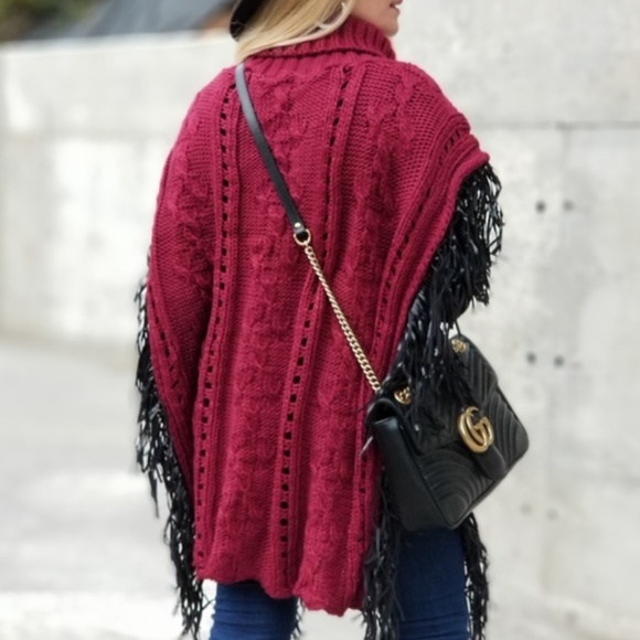 LENORA Sweater Poncho with Fringe -burgundy - Picture 3 of 4